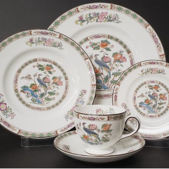 COPY - WEDGWOOD KUTANI CRANE 5P PLACE SETTING. ( MINT)